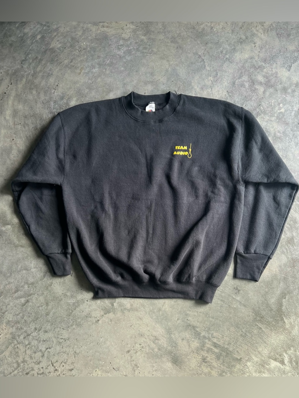 Vintage Fruit of the Loom black crew neck sweatshirt size L